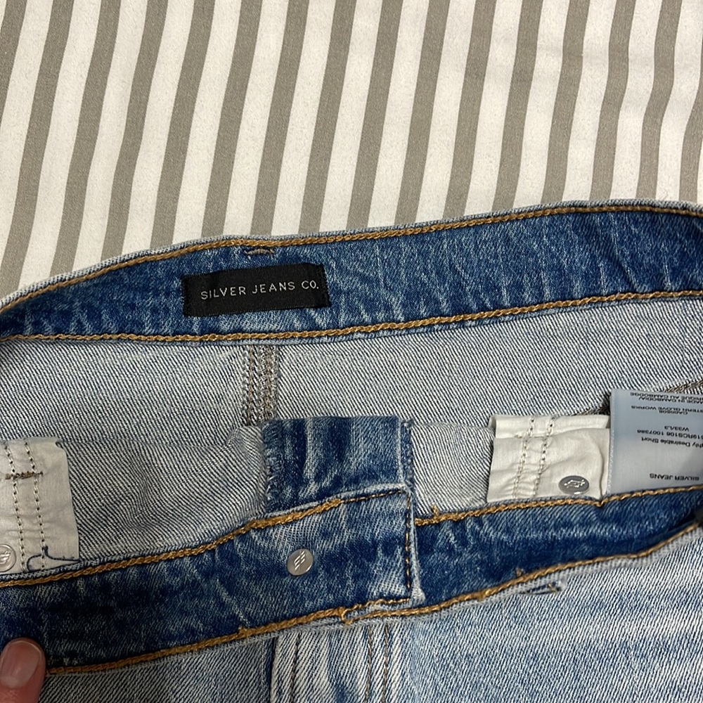 Silver Highly Desirable Universal Fit High Rise Short - Picture 5 of 6